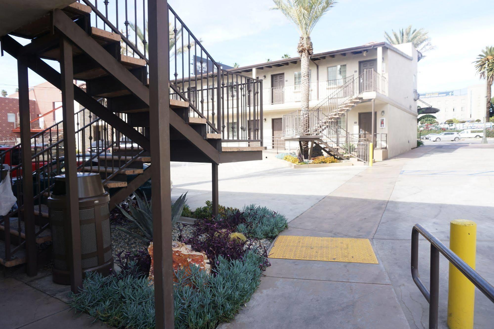 Tuscan Garden Inn Λος Άντζελες Εξωτερικό φωτογραφία